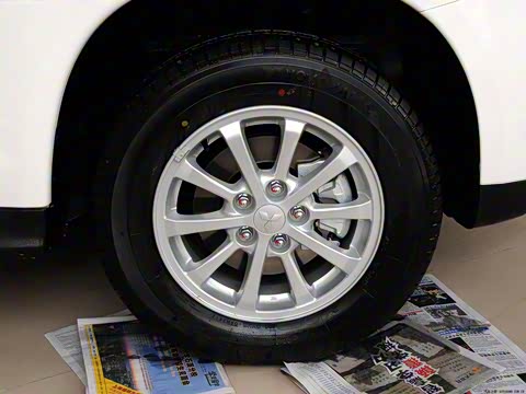 2013�� 1.6L �ֶ�������׼��