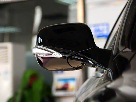 2013�� 1.8T �Զ���Ӣ�� ��V