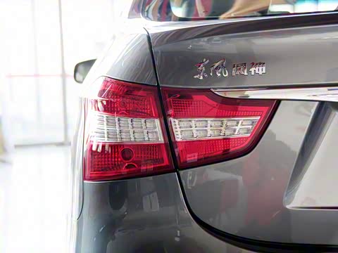 2012�� 1.6L �ֶ������