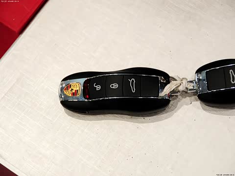 2012�� Panamera GTS 4.8L