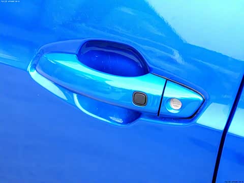 2012�� 1.5L �ֶ�������