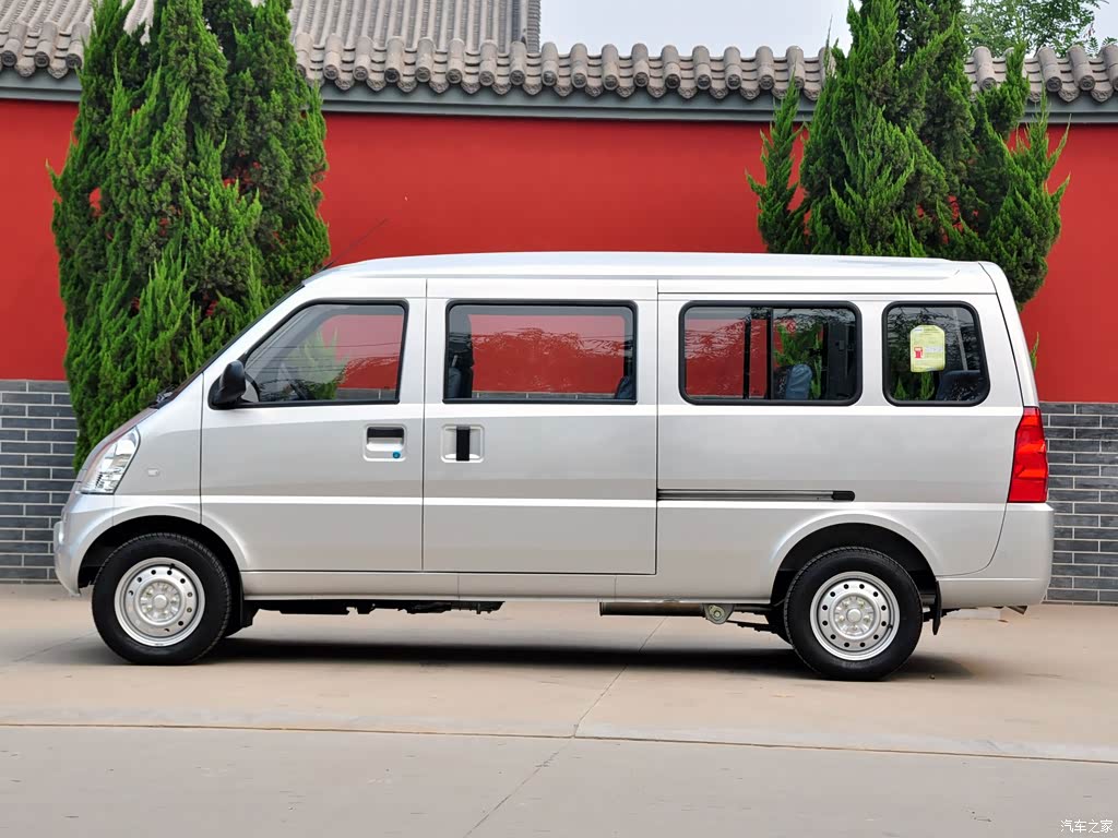 5l加长基本型 100021518高清图片_五菱汽车_汽车图库_汽车之家