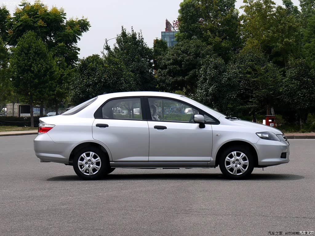 理念s1 2012款 1.3l 手动舒适版 1680599图片_理念_汽车图库_汽车之家