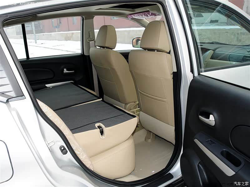 东风日产 启辰r50 2012款 1.6l 自动尊贵版