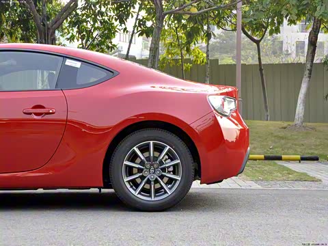 2013�� 2.0L �ֶ�������