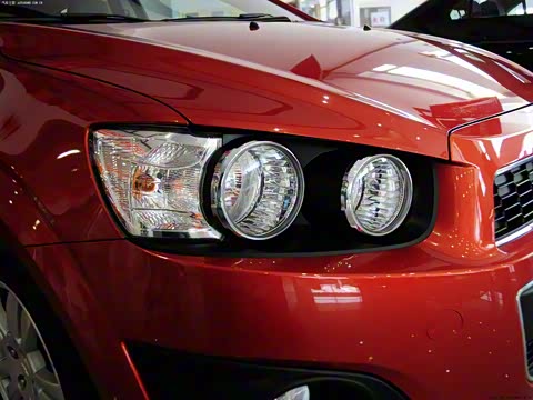 2011�� ���� 1.4L AT SE