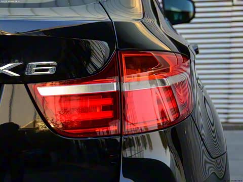 2013�� xDrive50i