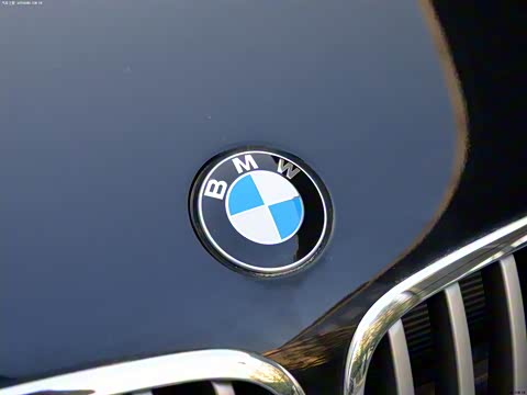 2013�� xDrive50i