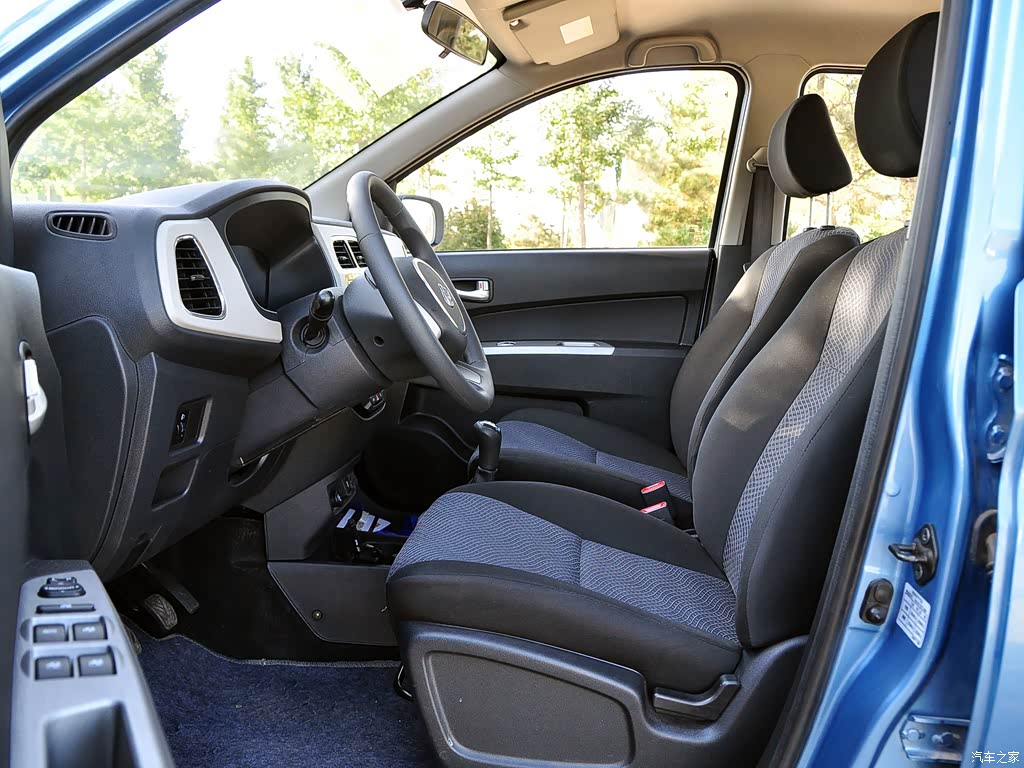 汽车图片 长安商用 欧力威 2013款 1.4l 手动劲享型 车厢座椅