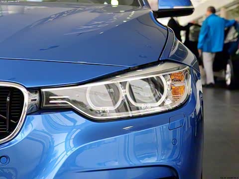 2013�� 328i M�˶��� ���а�