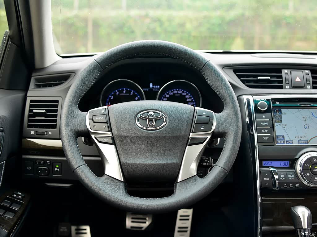 一汽丰田 锐志 2013款 2.5v 尊锐导航版