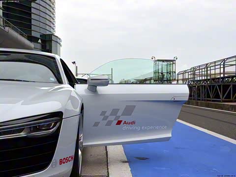 2014�� 5.2 FSI quattro