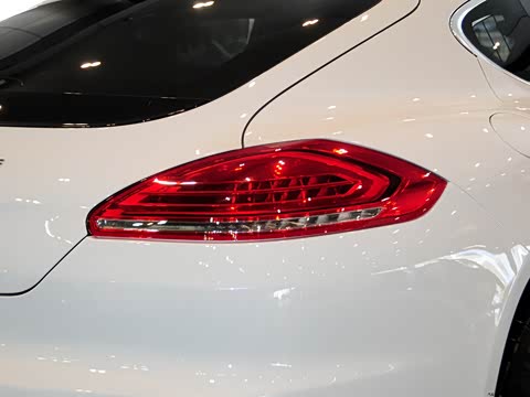 2014�� Panamera S Executive 3.0T