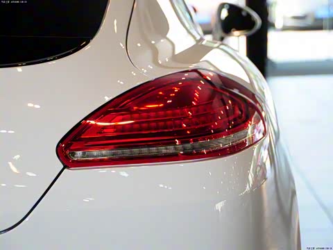 2014�� Panamera S Executive 3.0T