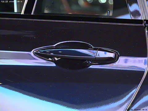 2014�� xDrive50i M�˶���