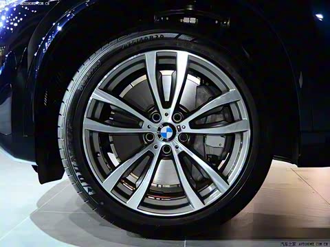 2014�� xDrive50i M�˶���