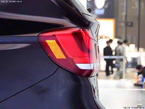 2014�� xDrive50i M�˶���