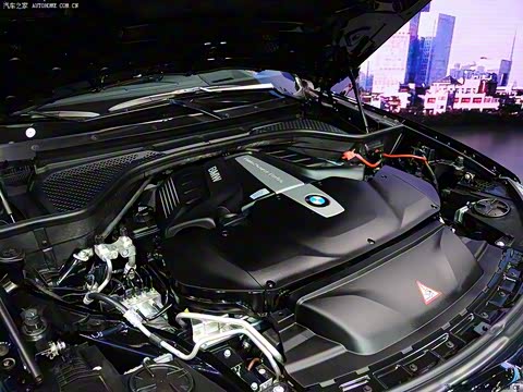 2014�� xDrive50i M�˶���