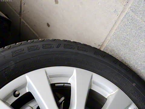 2011�� R 300 L ������