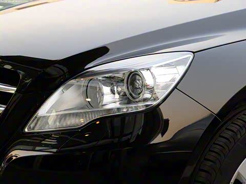 2011�� R 300 L ������