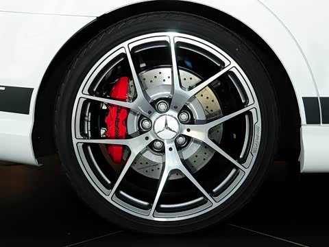 2014�� AMG C 63 Edition 507