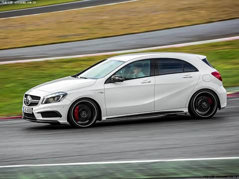 2014�� AMG A 45 4MATIC