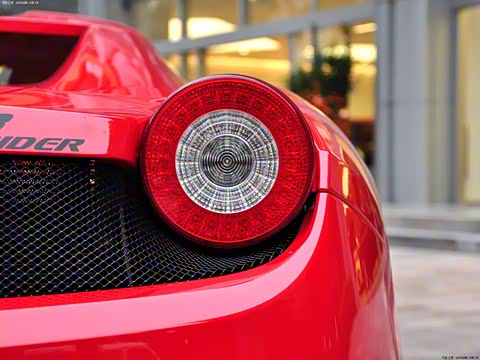 2013�� 4.5L Spider