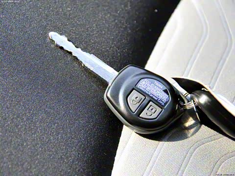 2013�� 1.5L �ֶ��˶���