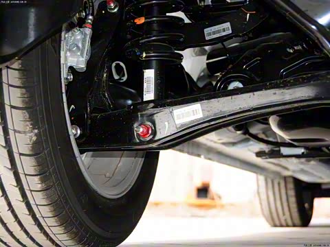 2013�� ʱ�а� 1.8L �ֶ�������