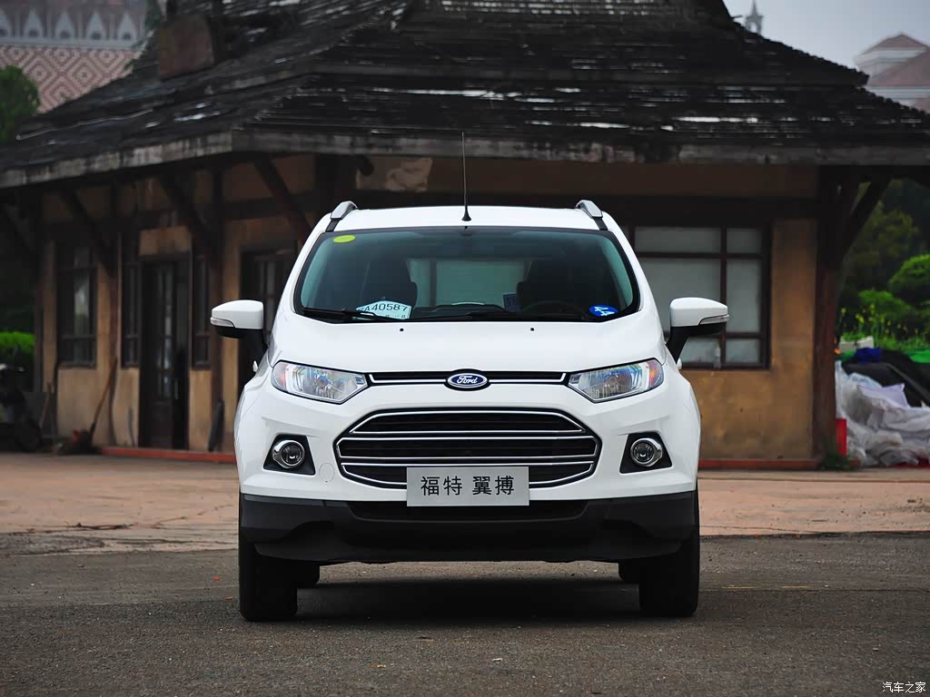 汽车图片 福特 翼搏 2013款 1.0l gtdi 手动尊贵型 典雅白 车身外观