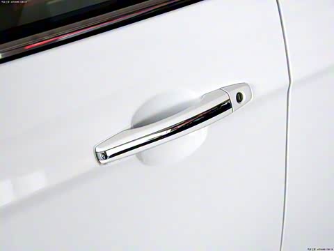 2013�� ���� 1.8L �ֶ������