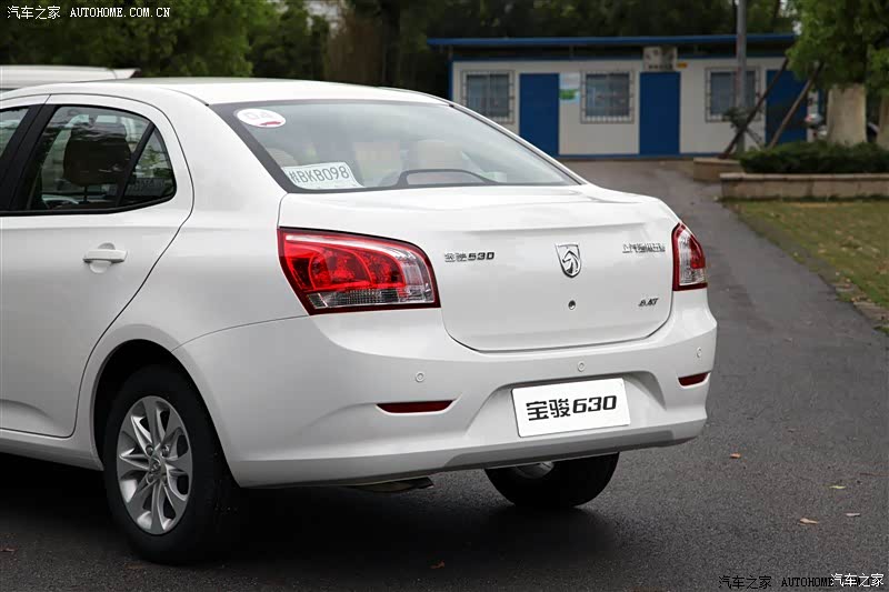 上汽通用五菱 宝骏630 2013款 1.5l 自动精英型