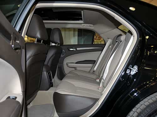 克莱斯勒300c(进口)