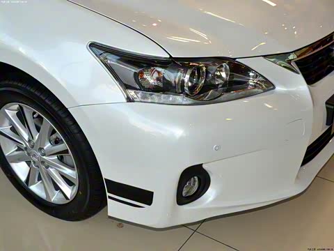 2013�� CT200h ��ҹ��ʿ��