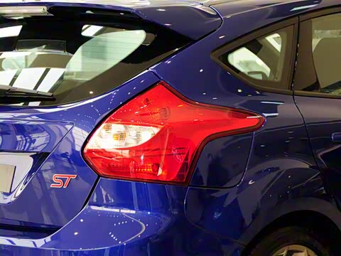 2013�� 2.0T ST ��׼��