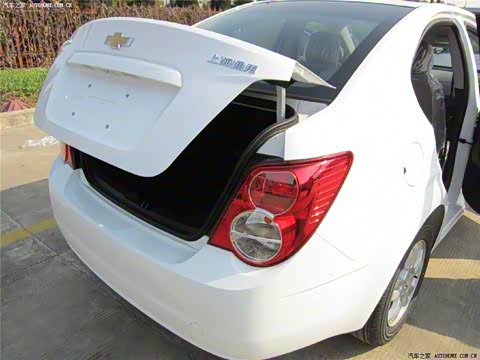 2011�� ���� 1.4L MT SE