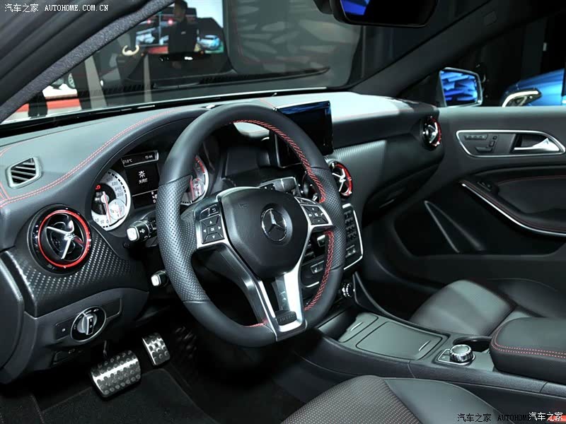 奔驰(进口) 奔驰a级 2013款 a 260 运动型