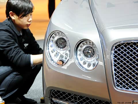 2013�� 6.0T W12 Mulliner