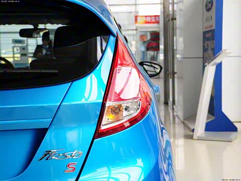 2013�� ���� 1.5L �Զ��˶���