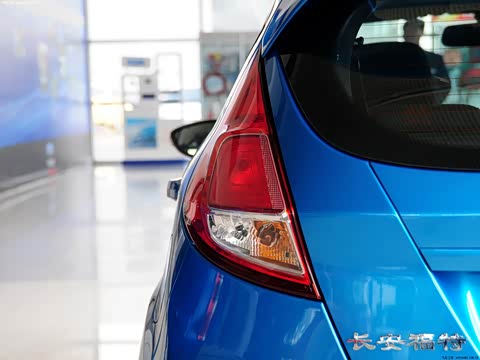 2013�� ���� 1.5L �Զ��˶���