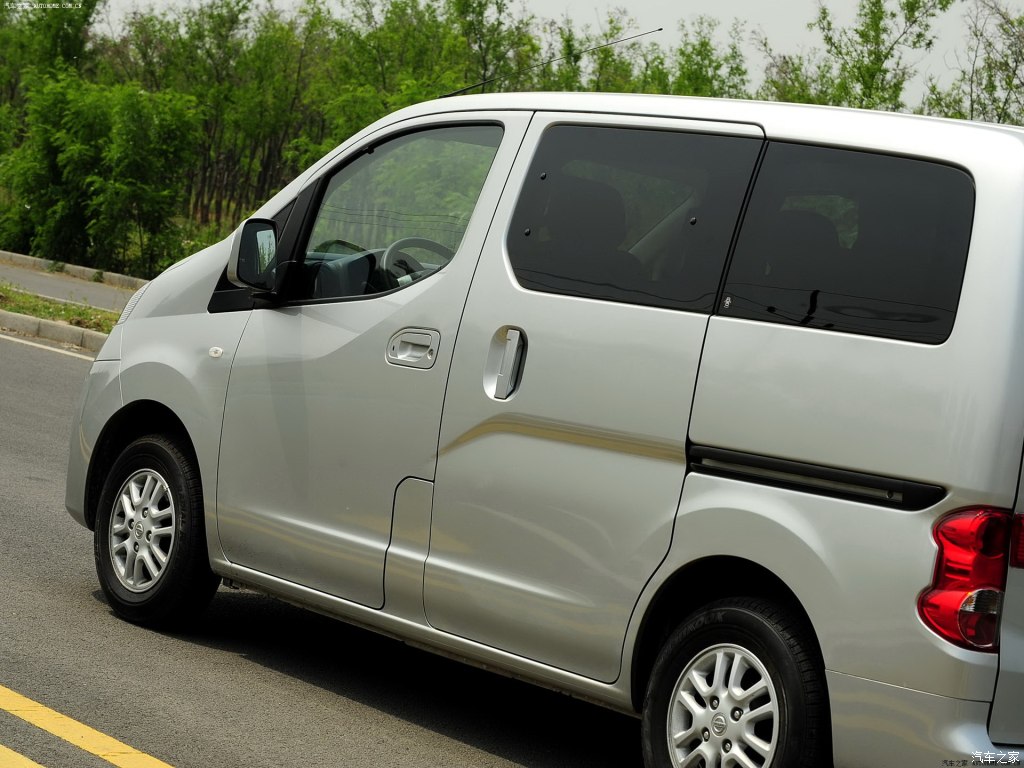 鄭州日產 日產nv200 2013款 1.6l 尊貴型 京v