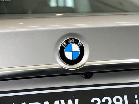 2013�� �Ŀ� 328Li ���������װ