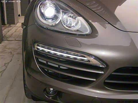 2011�� Cayenne 3.0T