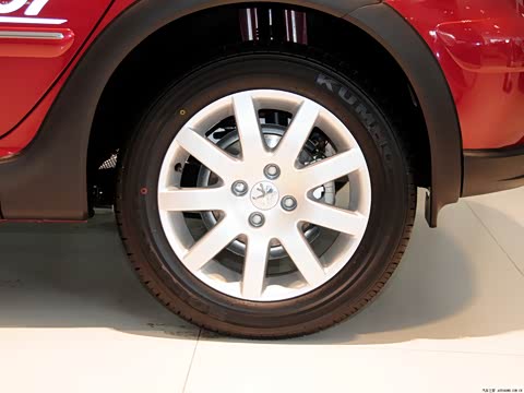 2013�� 1.6L �ֶ�CROSS