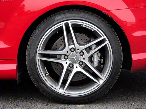 2012�� AMG C 63 Coupe ������