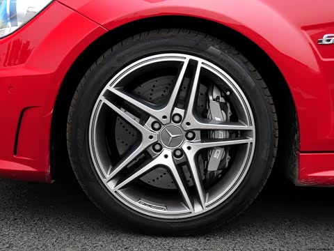 2012�� AMG C 63 Coupe ������