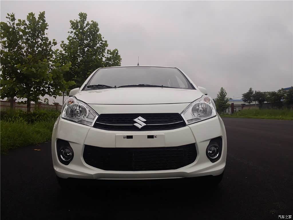 2013款 1.0l 手动豪华型