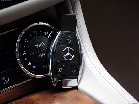 2013�� CLS 350 ��װ������