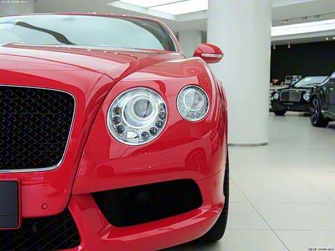 2012�� 4.0T GT V8