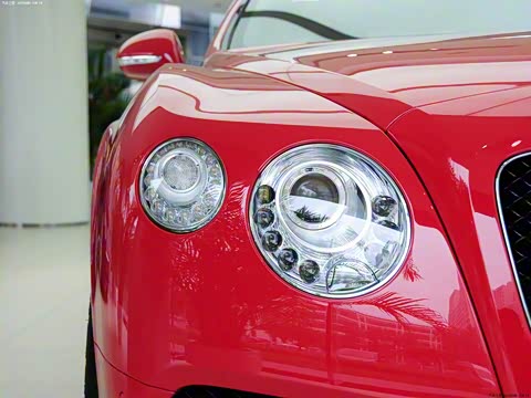 2012�� 4.0T GT V8